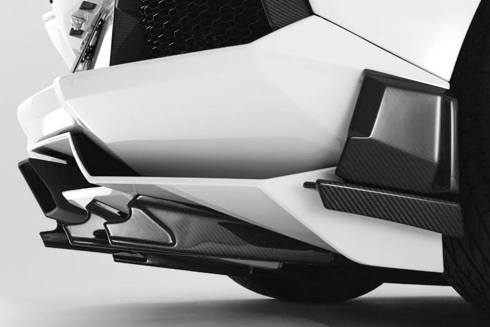 ランボルギーニ アヴェンタドール リアアンダーディフューザーフィン