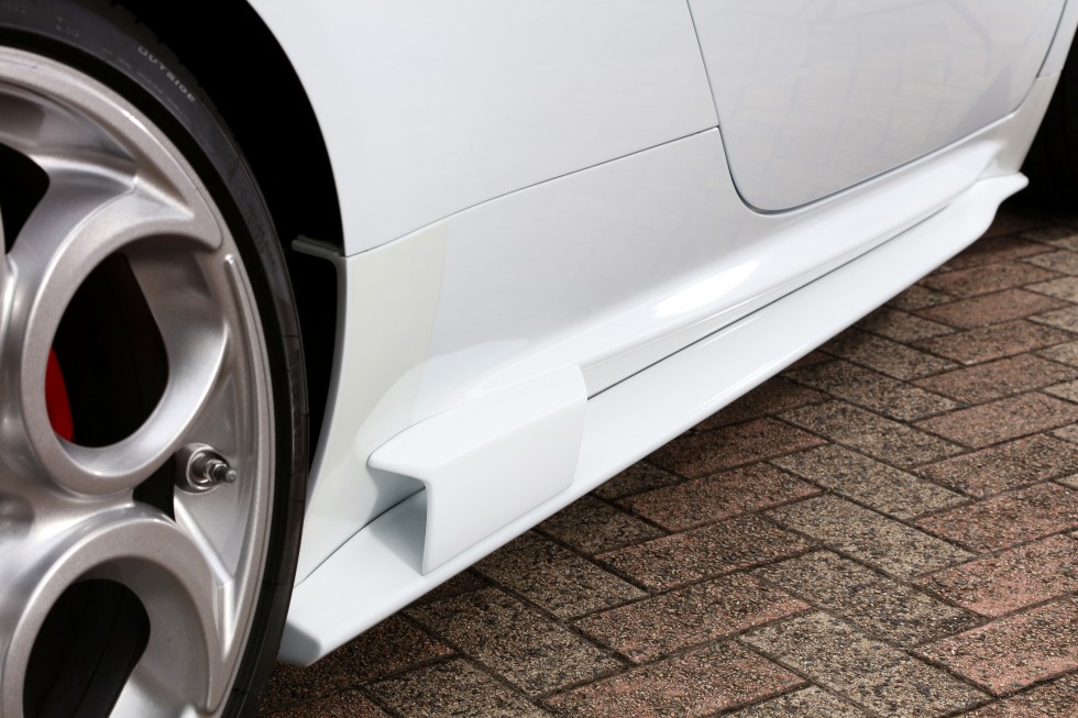 アルファロメオ 4C サイドステップ＆ダクトパネル | プロコンポジット